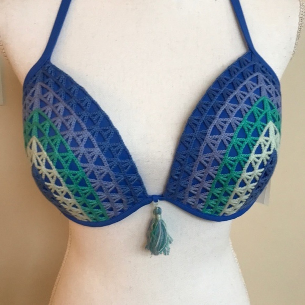 Shade and Shore push up crochet blend top. NWT